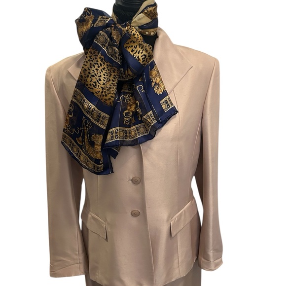 Vintage 100% Silk Kasper Cream Suit. Size 10 - Picture 2 of 8